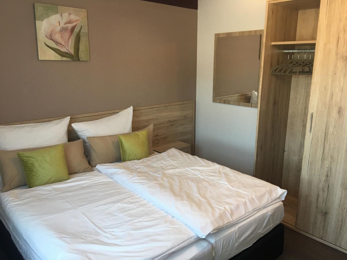 Hotel Am Bruennchen Oberbaar ภายนอก รูปภาพ