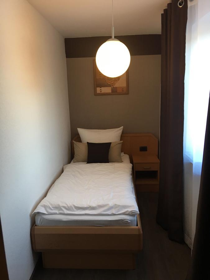 Hotel Am Bruennchen Oberbaar ภายนอก รูปภาพ